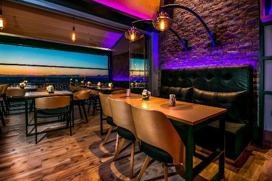 Dali Extraordinary Art Bistro