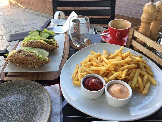 Epavlis Cafe
