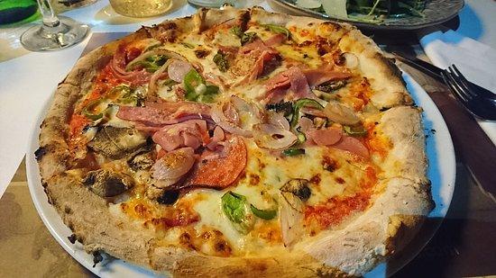 Casa Della Pizza
