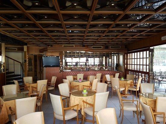 Cavaliere cafe