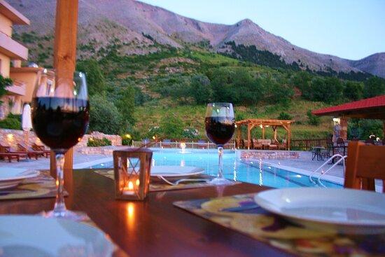 Taverna Ataviros