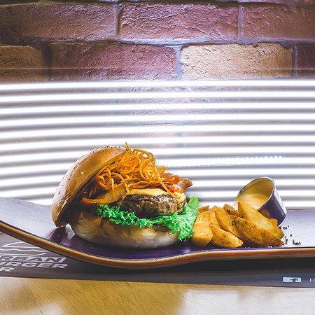 Urban Burger Bar