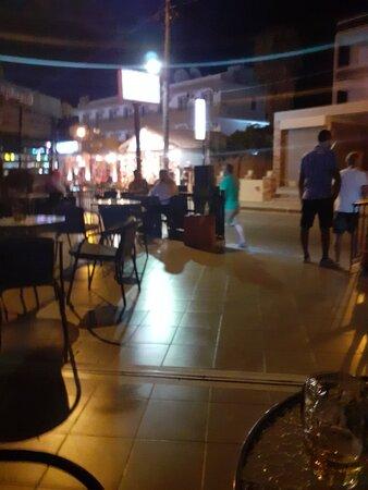 Paparazzi Bar