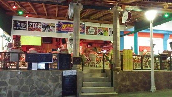 Bambooze bar