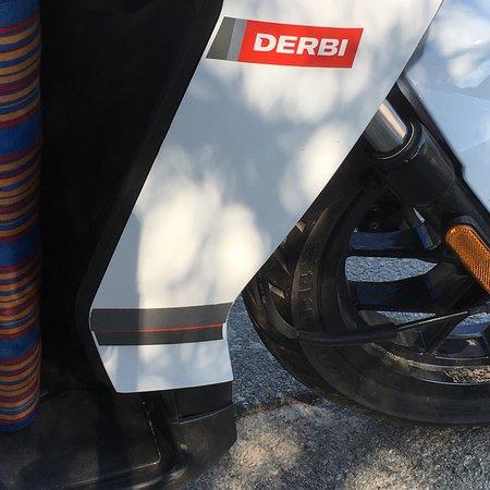 Dinos Rent a Moto