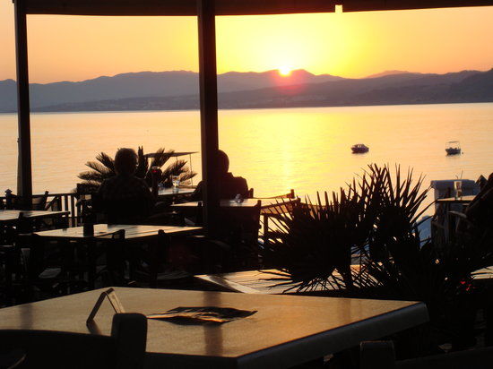 Lee Beach Cafe Bar